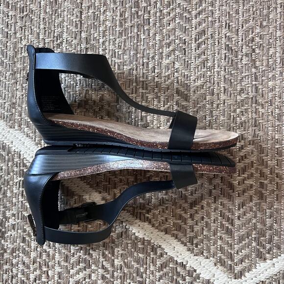 Reaction By Kenneth Cole Sandal Womens Sz 9.5 - Picture 3 of 6